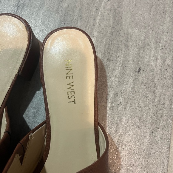 Nine West Brown Slide Mules Sandals Size 8 - Picture 3 of 10